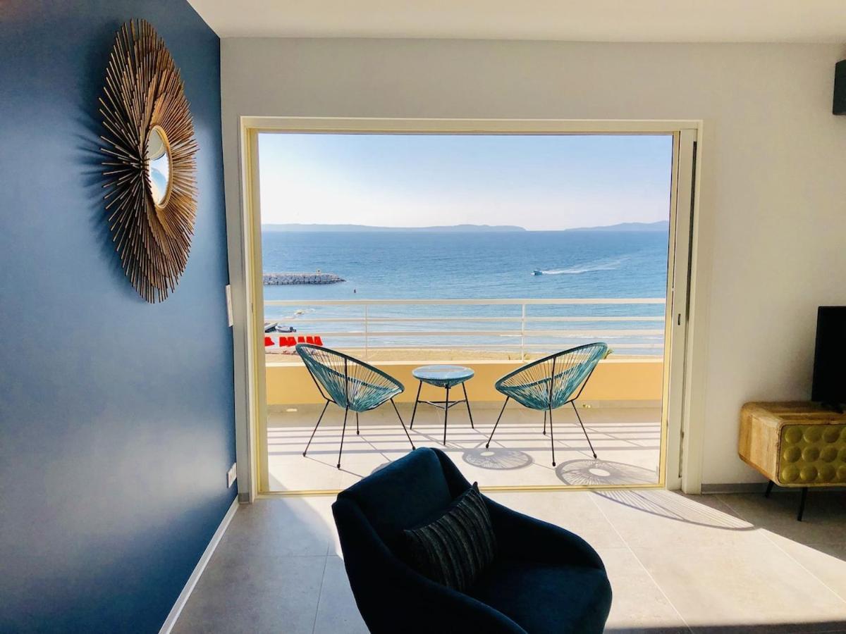 T3 Front De Mer Dernier Etage Vue Mer Petit Havre De Paix Pour Vos Vacances Emplacement Unique Vue Mer Panoramique A 180 Degres Pour Ce T3 En Face De La Plage Front De Mer Vue Sur Les Iles 5 Et Dernier Etage Avec Ascenseur Le Lavandou Bagian luar foto
